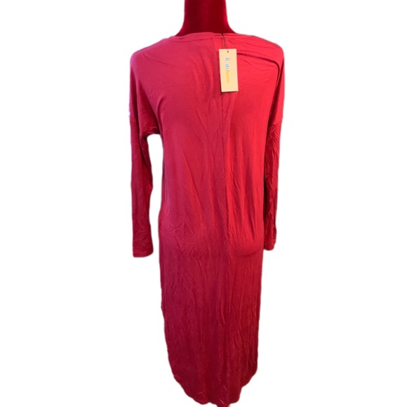 Kids form long sleeve, lightweight nightgown deep red color, side slits small - Picture 4 of 4